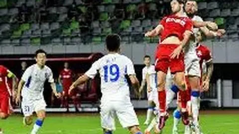 都美竹揭露吴亦凡酒会“选秀”幕后女助手不止一位