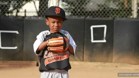 墨西哥网球公开赛：福基纳成功晋级半决赛